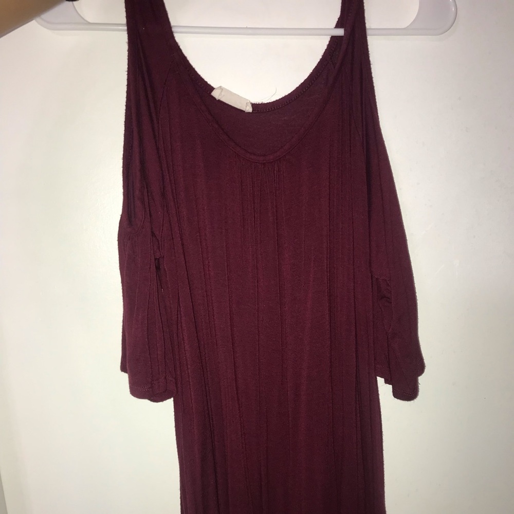 Cute burgundy open shoulder casual dress